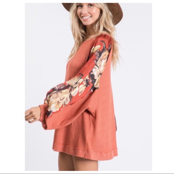 Solid waffle knit mix and matched boxy chic top - Picture 5 of 8